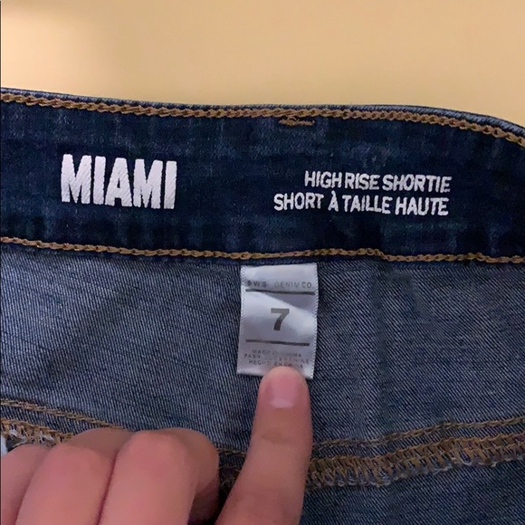 Miami shorts! - Picture 2 of 3